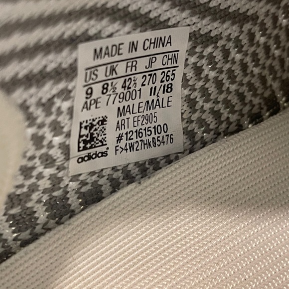 Yeezy V2 Static Sneakers - Picture 7 of 10